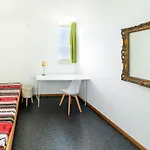 Stylish Retreat With Sauna Nyaraló *