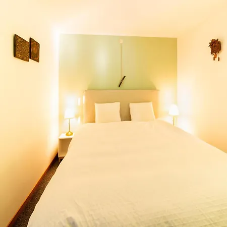 Stylish Retreat With Sauna 別荘