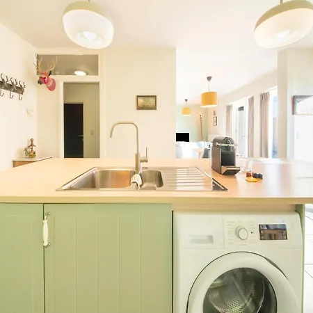 Stylish Retreat With Sauna Nyaraló